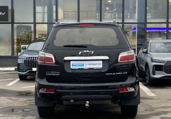 Подержанный автомобиль Chevrolet TrailBlazer 2012 года (6 фото)