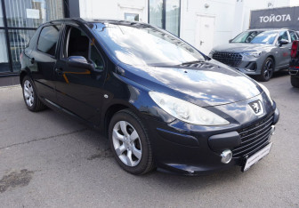 Подержанный автомобиль Peugeot 307 Hatchback 2006 года (3 фото)