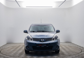 Подержанный автомобиль Nissan Note 2013 года (2 фото)