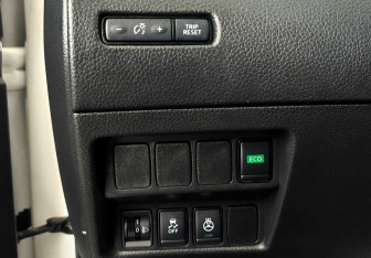 Подержанный автомобиль Nissan X-Trail 2022 года (17 фото)