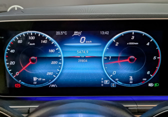 Подержанный автомобиль Mercedes-Benz GLE 2022 года (16 фото)