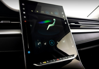 Подержанный автомобиль Москвич 6 2023 года (26 фото)