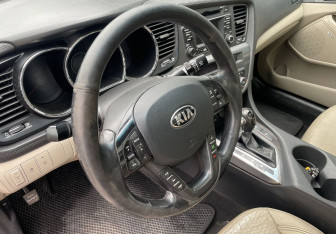 Подержанный автомобиль Kia Optima Sedan 2012 года (12 фото)
