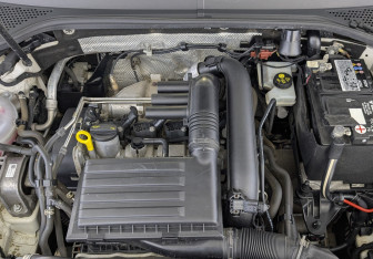 Подержанный автомобиль Volkswagen Passat Sedan 2018 года (9 фото)