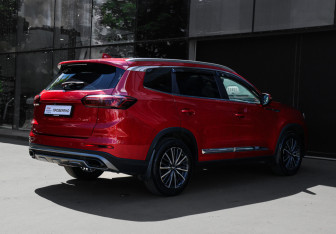 Подержанный автомобиль Chery Tiggo 8 Pro 2022 года (4 фото)