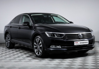 Подержанный автомобиль Volkswagen Passat Sedan 2018 года (3 фото)