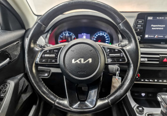 Подержанный автомобиль Kia Seltos 2022 года (22 фото)