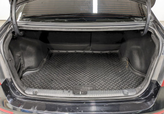 Подержанный автомобиль Kia Rio Sedan 2016 года (10 фото)