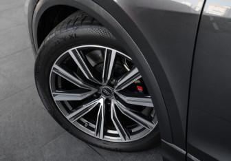 Новый Audi SQ8 2025 (15 фото)