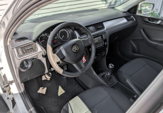 Подержанный автомобиль Skoda Rapid Liftback 2019 года (16 фото)