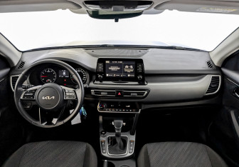 Подержанный автомобиль Kia Seltos 2021 года (14 фото)