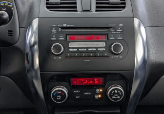 Подержанный автомобиль Suzuki SX4 Hatchback 2012 года (17 фото)