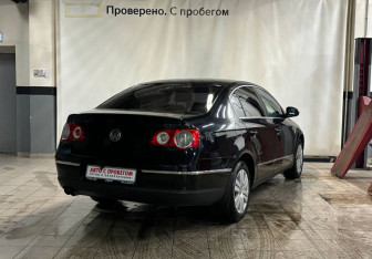 Подержанный автомобиль Volkswagen Passat Sedan 2010 года (5 фото)