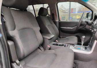 Подержанный автомобиль Nissan Pathfinder 2012 года (10 фото)