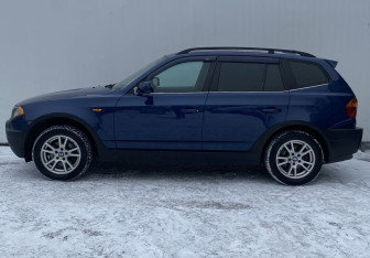 Подержанный автомобиль BMW X3 2004 года (8 фото)