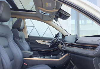 Подержанный автомобиль Exeed LX 2022 года (22 фото)