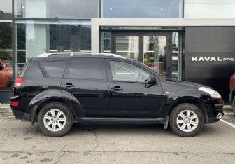 Подержанный автомобиль Citroen C-Crosser 2011 года (4 фото)