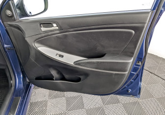 Подержанный автомобиль Hyundai Solaris Sedan 2016 года (24 фото)