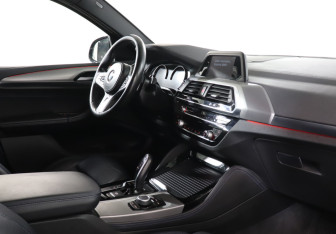 Подержанный автомобиль BMW X4 2019 года (9 фото)