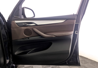 Подержанный автомобиль BMW X5 2018 года (25 фото)