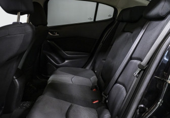 Подержанный автомобиль Mazda 3 Sedan 2015 года (15 фото)