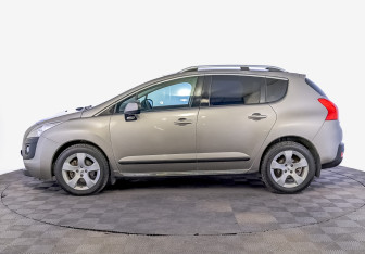 Подержанный автомобиль Peugeot 3008 2012 года (8 фото)