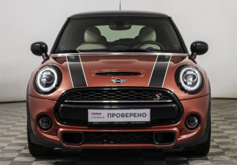 Подержанный автомобиль MINI Hatch 2020 года (3 фото)