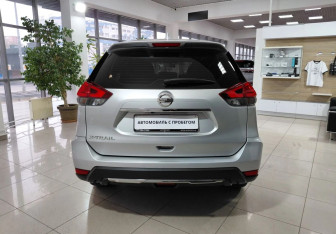 Подержанный автомобиль Nissan X-Trail 2021 года (6 фото)