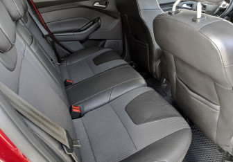 Подержанный автомобиль Ford Focus Hatchback 2012 года (18 фото)