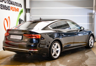 Подержанный автомобиль Audi A5 Liftback 2017 года (4 фото)