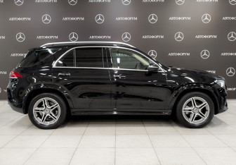 Подержанный автомобиль Mercedes-Benz GLE 2021 года (4 фото)