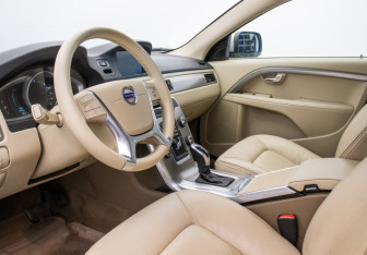 Подержанный автомобиль Volvo XC70 2013 года (9 фото)
