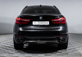 Подержанный автомобиль BMW X6 2017 года (6 фото)