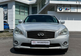 Подержанный автомобиль Infiniti M Sedan 2012 года (2 фото)