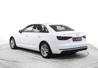 Подержанный автомобиль Audi A4 Sedan 2019 года (7 фото)