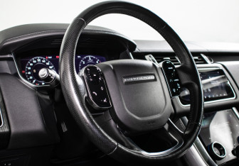 Подержанный автомобиль Land Rover Range Rover Sport 2018 года (14 фото)