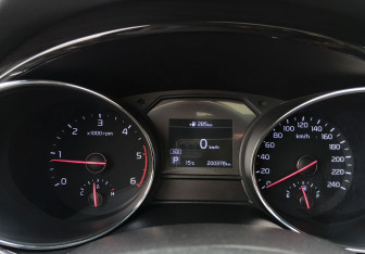Подержанный автомобиль Kia Carnival 2018 года (34 фото)