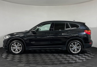 Подержанный автомобиль BMW X1 2017 года (4 фото)