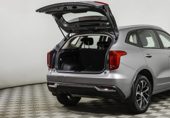 Подержанный автомобиль Haval Jolion 2022 года (19 фото)
