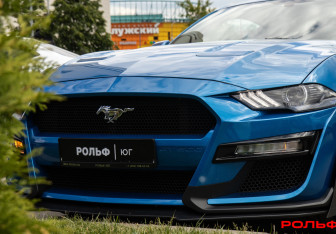 Подержанный автомобиль Ford Mustang Coupe 2019 года (26 фото)