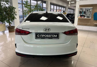 Подержанный автомобиль Hyundai Solaris Sedan 2021 года (6 фото)