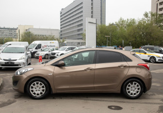 Подержанный автомобиль Hyundai i30 Hatchback 2013 года (6 фото)