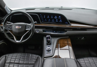 Подержанный автомобиль Cadillac Escalade Suv 2021 года (11 фото)