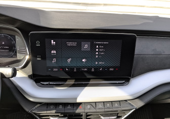 Подержанный автомобиль Skoda Octavia Liftback 2021 года (15 фото)