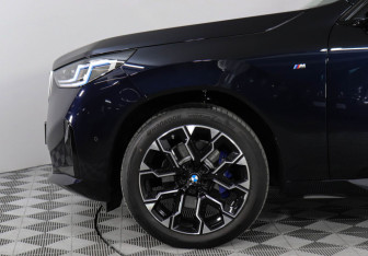 Новый BMW X3 2025 (8 фото)