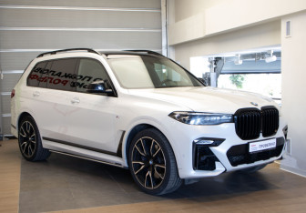 Подержанный автомобиль BMW X7 2019 года (3 фото)
