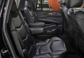 Подержанный автомобиль Cadillac Escalade Suv 2019 года (13 фото)