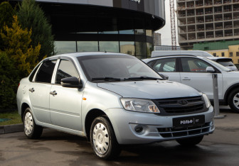 Подержанный автомобиль LADA (ВАЗ) Granta Sedan 2014 года (2 фото)