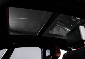 Подержанный автомобиль Porsche Macan 2015 года (16 фото)