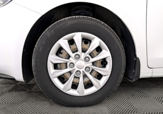 Подержанный автомобиль Kia Cerato Sedan 2019 года (18 фото)